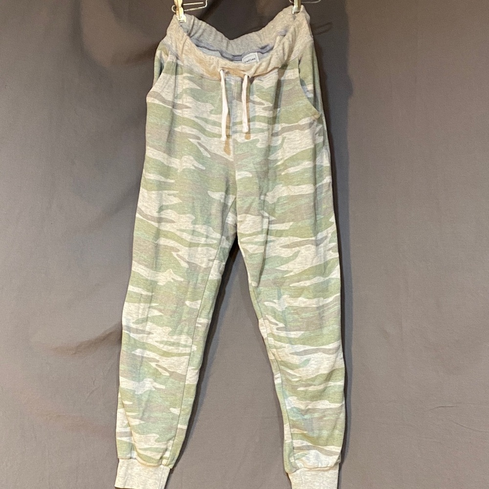 Reflex Juniors Camo Joggers - Green and Gray 
Juniors L